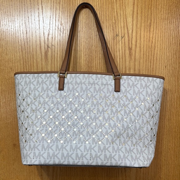 Michael Kors Brown and Cream Tote Bag Jet Set Tote - Picture 2 of 8